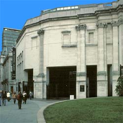 Venturi: Sainsbury Wing